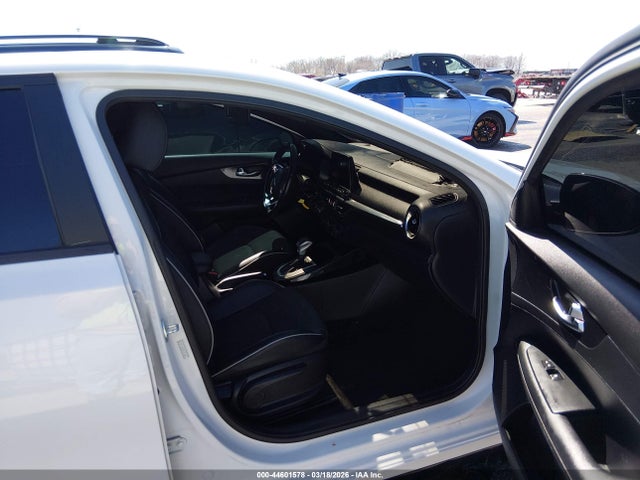 KIA FORTE GT-LINE - 5