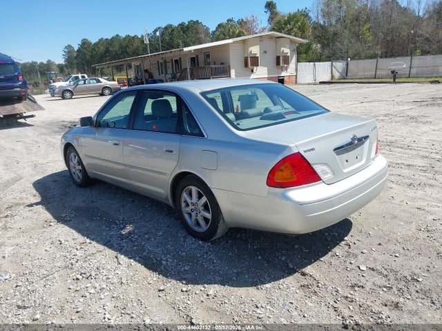 2000 Toyota AVALON XLS photo 3