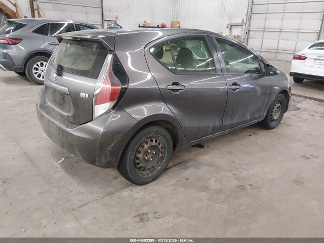 TOYOTA PRIUS C - 4