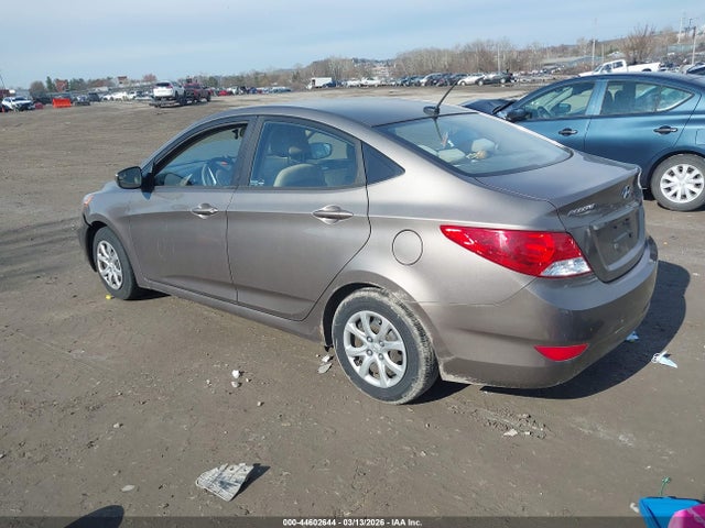 HYUNDAI ACCENT GLS - 3