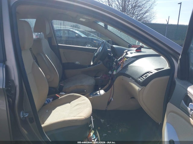 HYUNDAI ACCENT GLS - 5