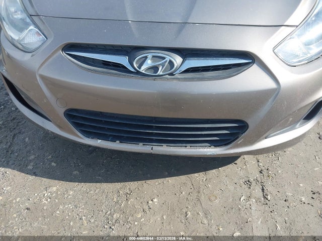 HYUNDAI ACCENT GLS - 6