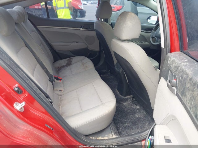 HYUNDAI ELANTRA SE - 8