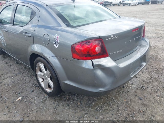 DODGE AVENGER SE - 6