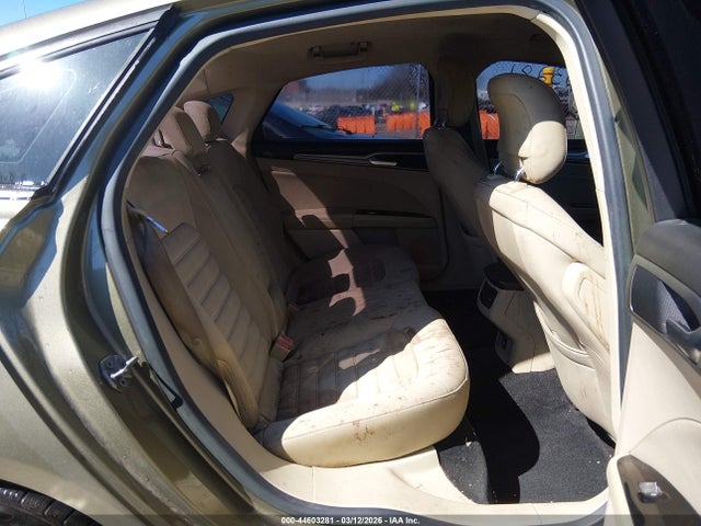 FORD FUSION SE - 8
