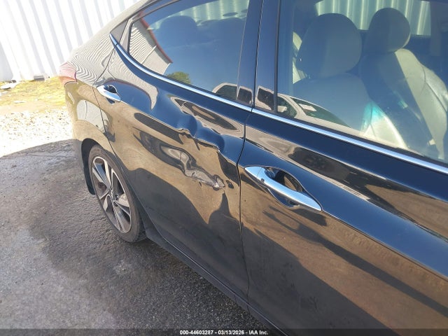 HYUNDAI ELANTRA LIMITED - 6