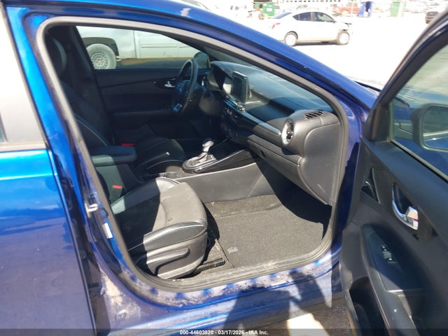 KIA FORTE GT-LINE - 5