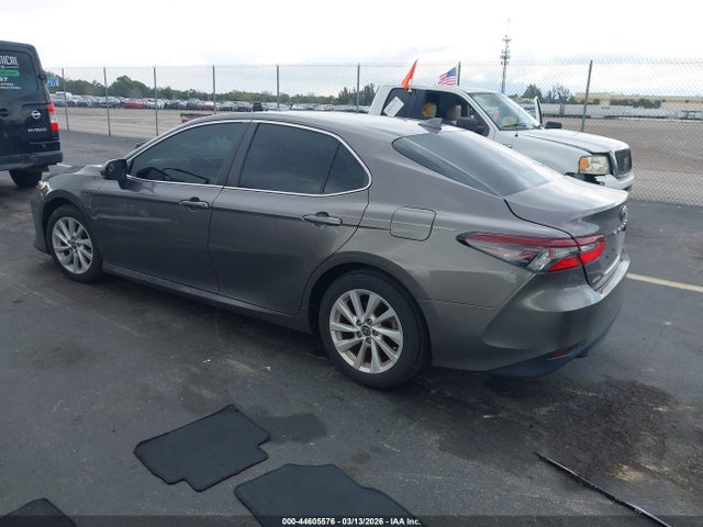 TOYOTA CAMRY - 3