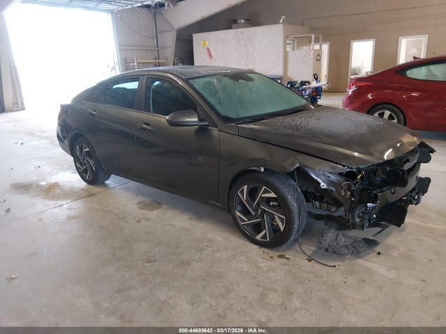 HYUNDAI ELANTRA SEL - 1