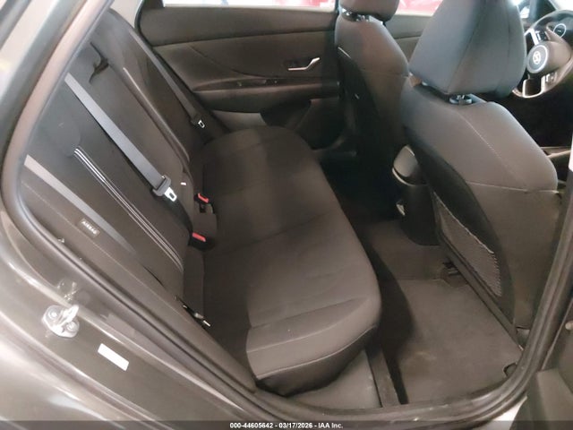 HYUNDAI ELANTRA SEL - 8