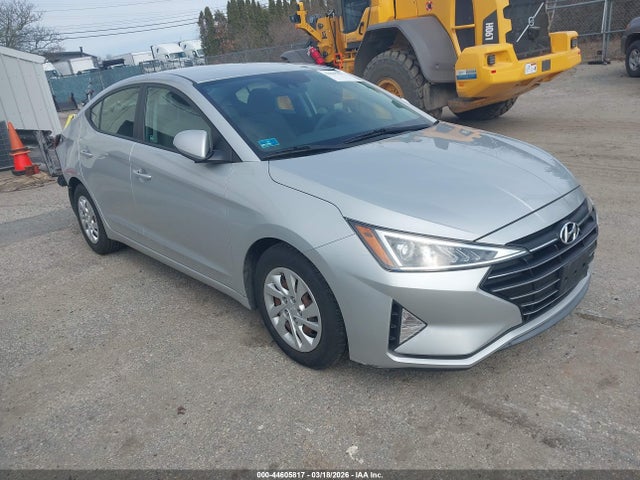 HYUNDAI ELANTRA SE - 1