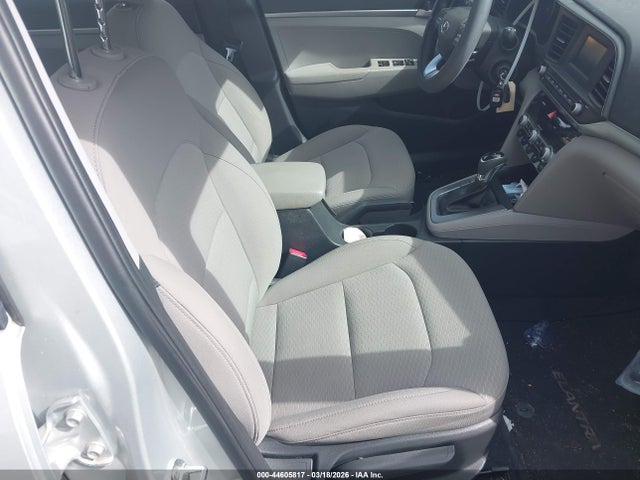 HYUNDAI ELANTRA SE - 5