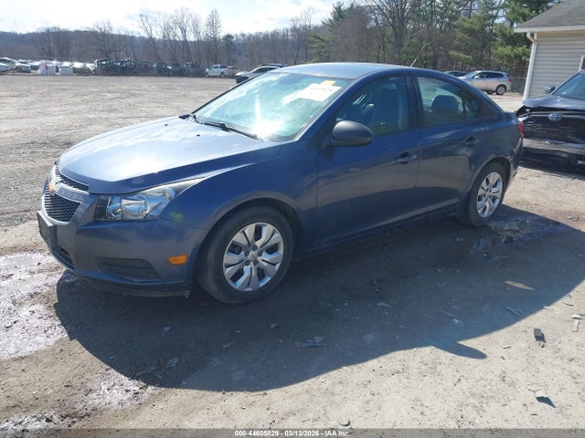 CHEVROLET CRUZE LS AUTO - 2