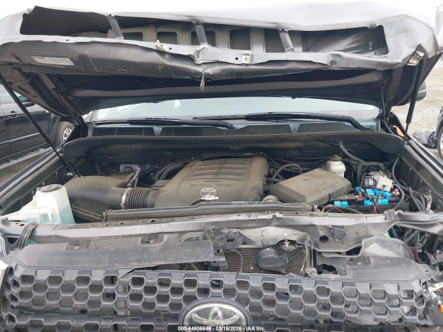 TOYOTA TUNDRA - 10