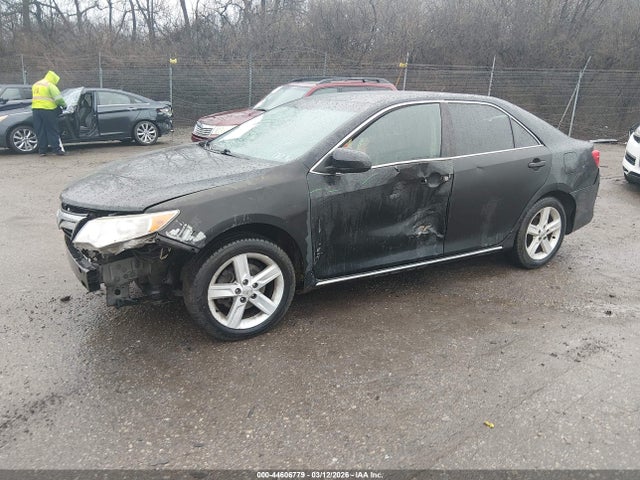 2012 Toyota CAMRY LE photo 2