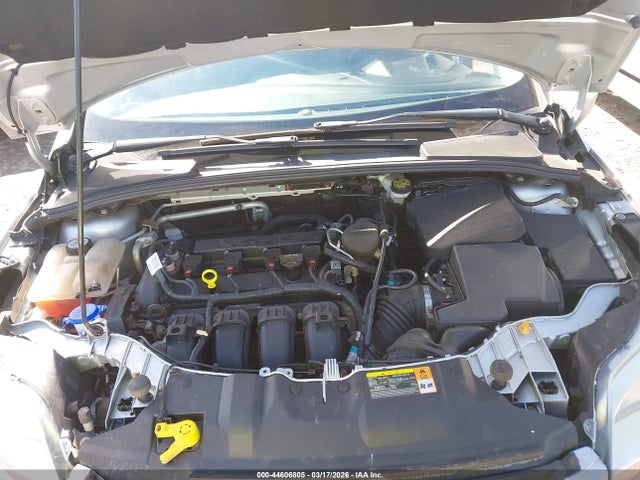 FORD FOCUS SE - 10