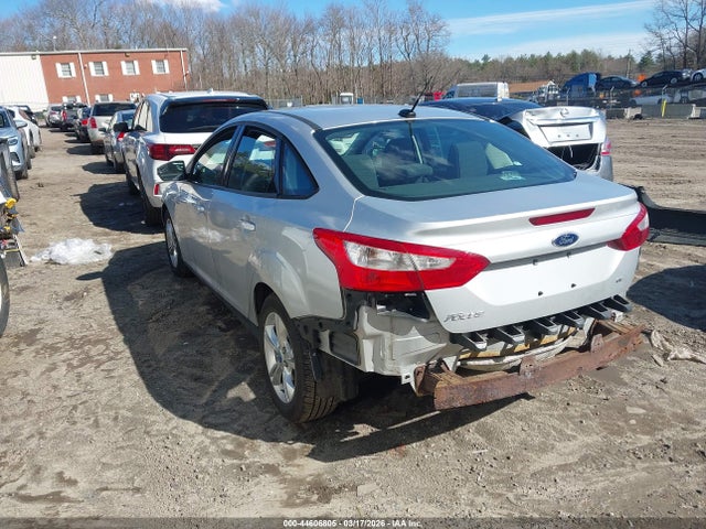 FORD FOCUS SE - 3