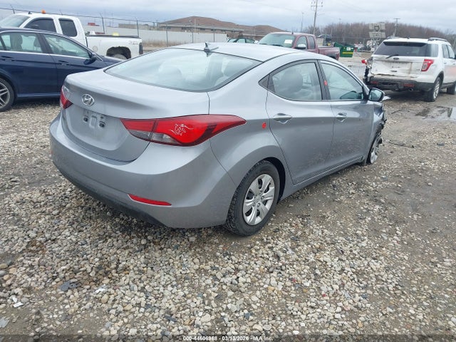 HYUNDAI ELANTRA SE - 4