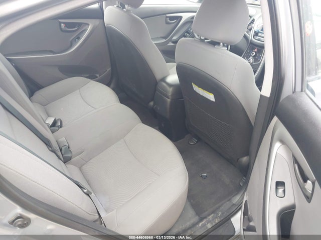 HYUNDAI ELANTRA SE - 8