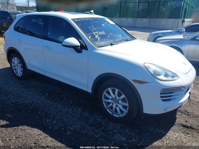 2013 PORSCHE CAYENNE 