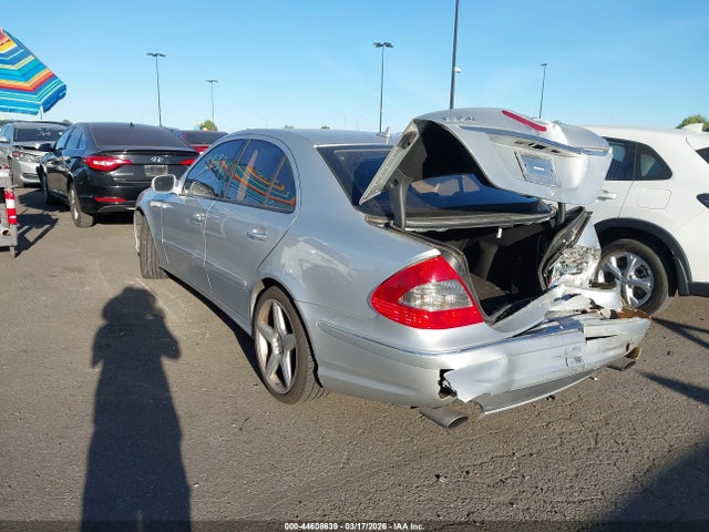 MERCEDES-BENZ E-CLASS - 3