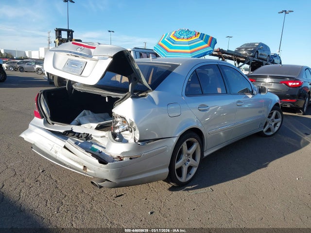 MERCEDES-BENZ E-CLASS - 4