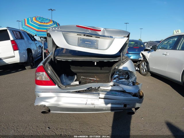 MERCEDES-BENZ E-CLASS - 6