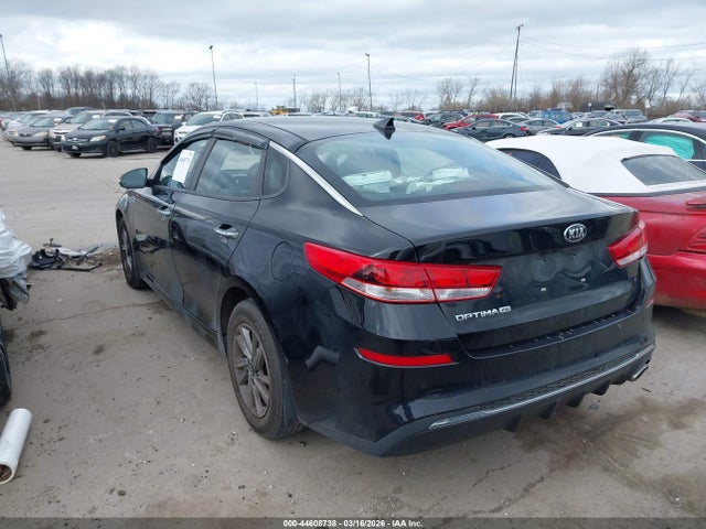 KIA OPTIMA LX - 3