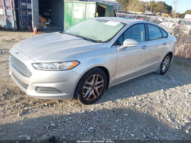 FORD FUSION SE - 2