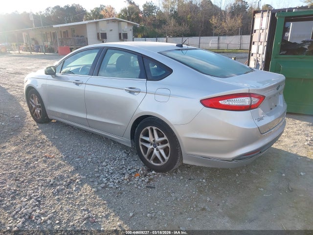 FORD FUSION SE - 3