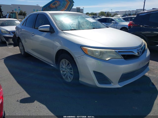 2014 TOYOTA CAMRY LE