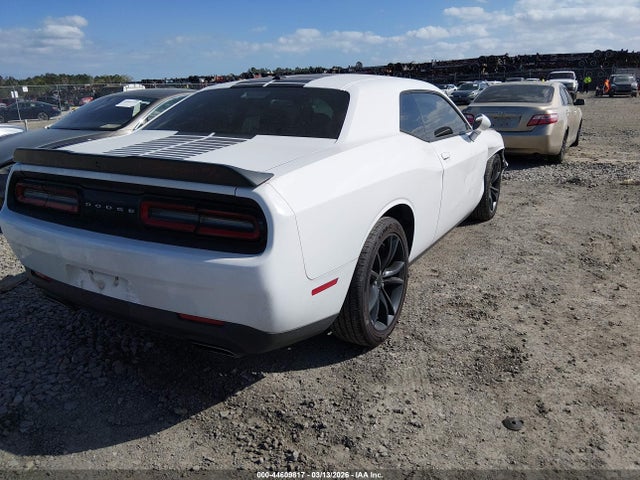DODGE CHALLENGER - 4