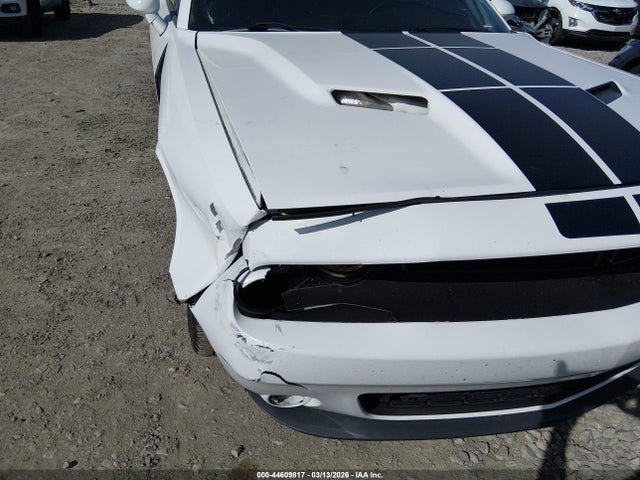 DODGE CHALLENGER - 6