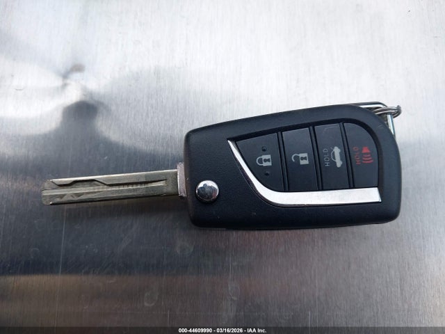 صورة مصغرة 11 لـ 2022 Toyota CAMRY LE