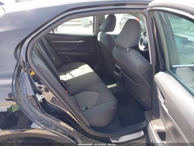 صورة 8 لـ 2022 Toyota CAMRY LE