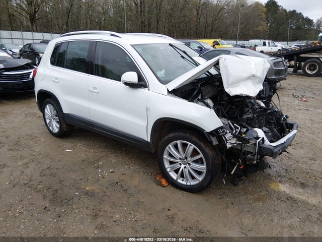 2014 VOLKSWAGEN TIGUAN SE