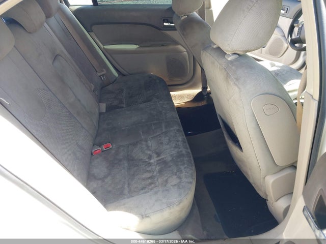 FORD FUSION SE - 8