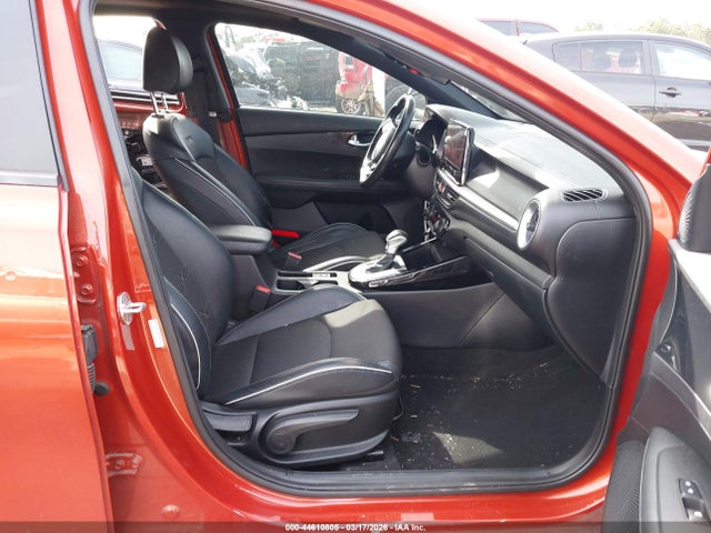 KIA FORTE GT-LINE - 5