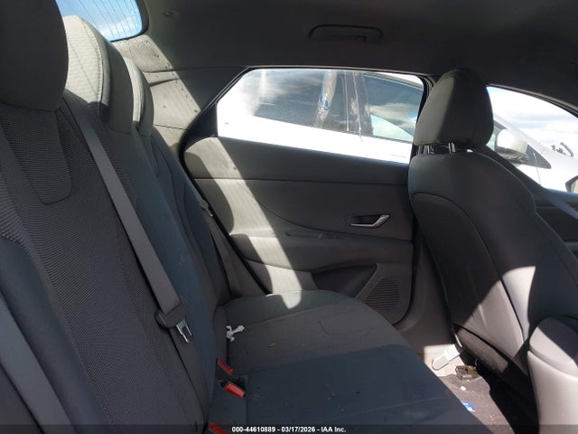 HYUNDAI ELANTRA SE - 8