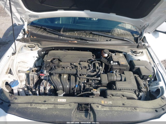 HYUNDAI ELANTRA LIMITED - 10