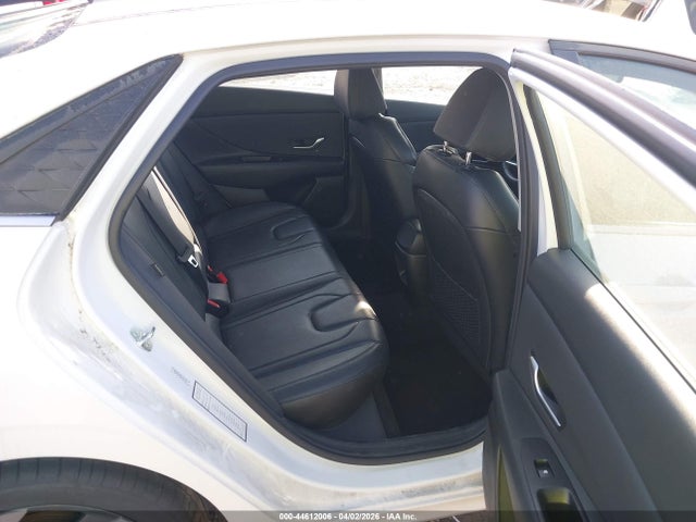 HYUNDAI ELANTRA LIMITED - 8