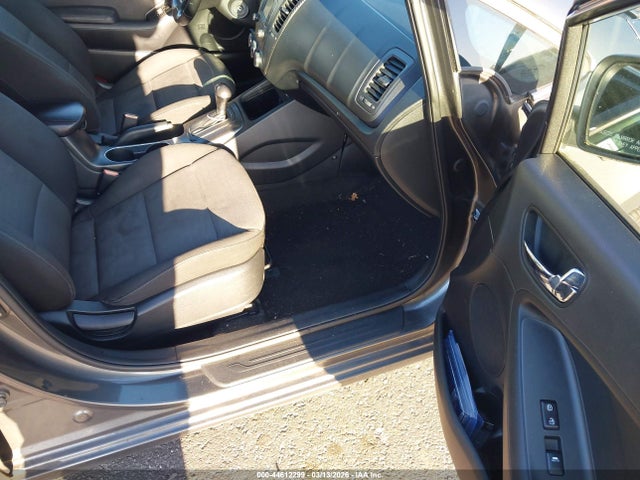 KIA FORTE EX - 5