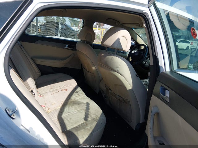 HYUNDAI SONATA SE - 8