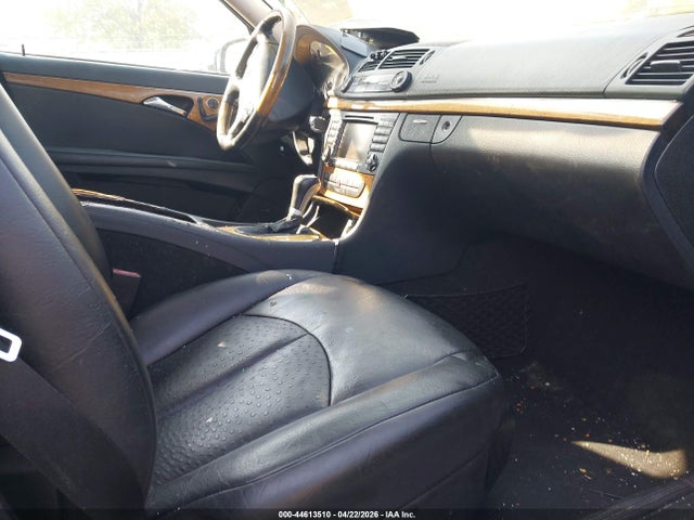 MERCEDES-BENZ E-CLASS - 5