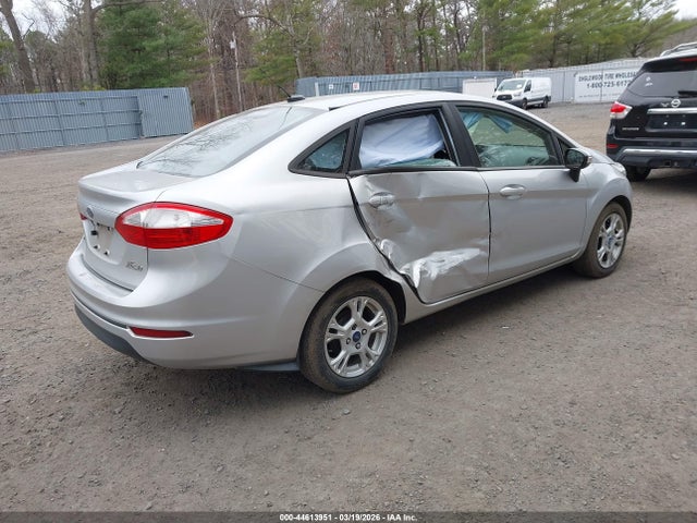 FORD FIESTA SE - 4