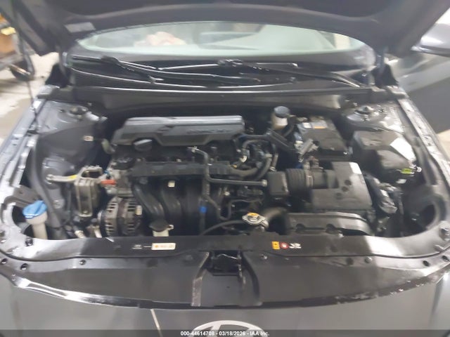 HYUNDAI ELANTRA SE - 10