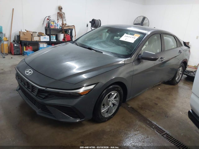 HYUNDAI ELANTRA SE - 2