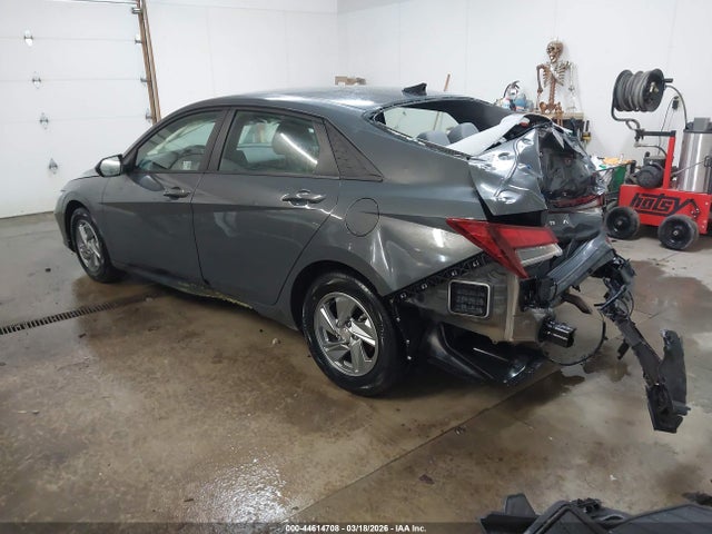 HYUNDAI ELANTRA SE - 3