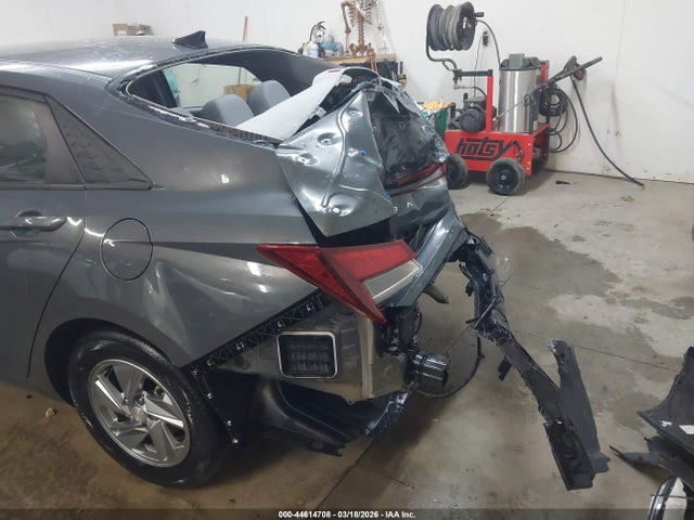 HYUNDAI ELANTRA SE - 6