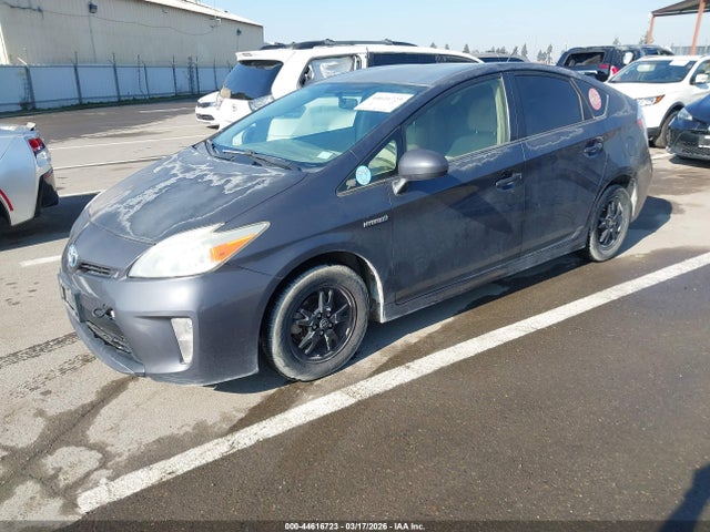 صورة 2 لـ 2012 Toyota PRIUS THREE